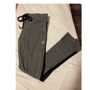 Victoria’s Secret Pink campus yoga leggings